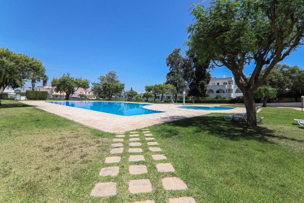 Apartamentos Ninho Das Gaivotas Albufeira Luaran gambar